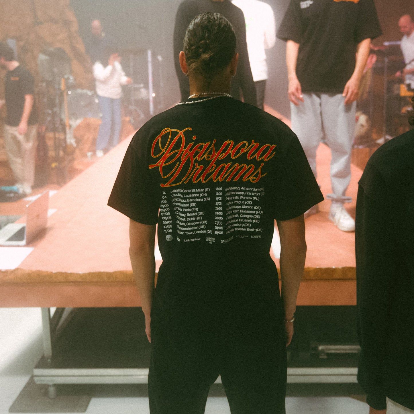 Diaspora Dreams Tee | Svart