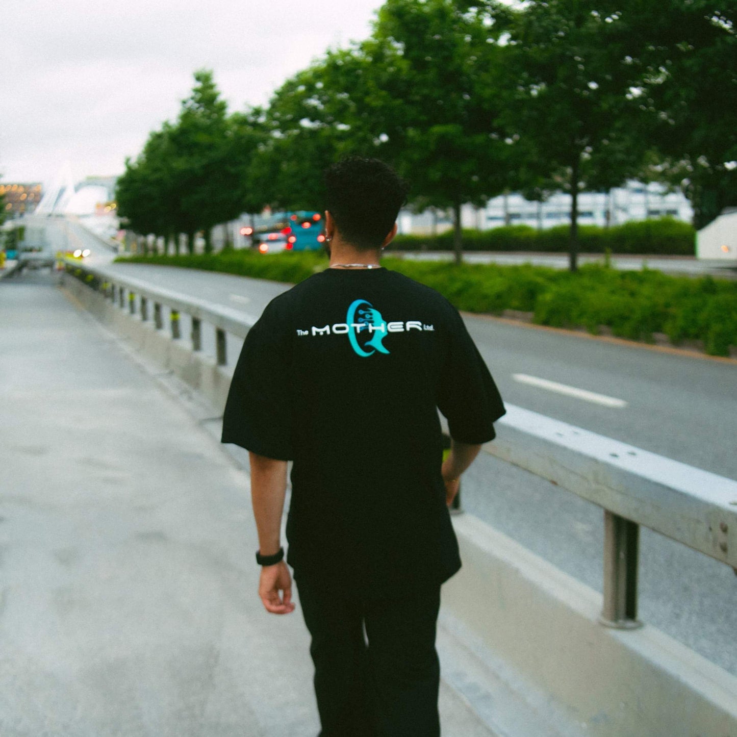 The Mother Tee | Svart
